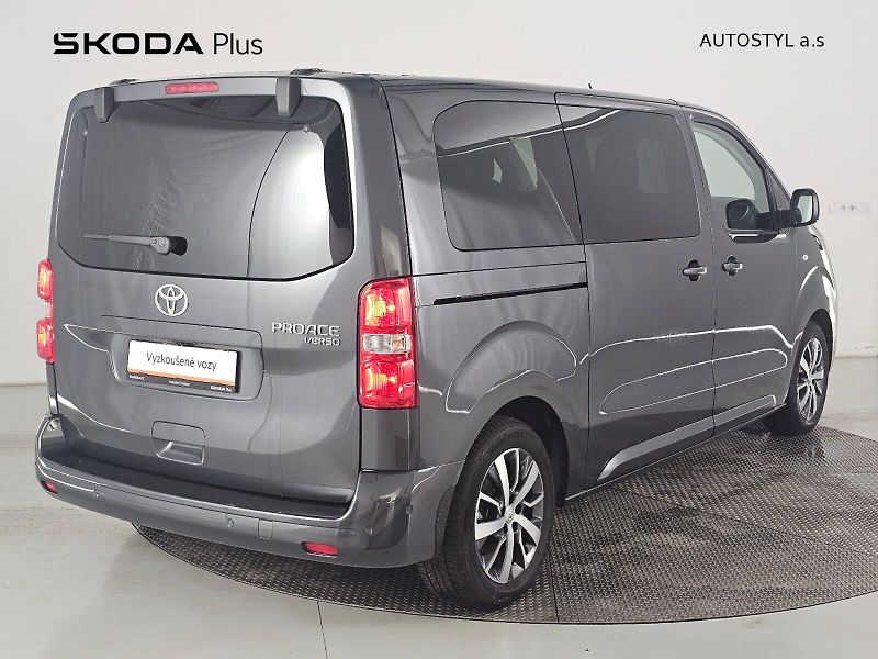 Toyota ProAce Verso (2025) L1 2.0D 180k 8AT FAMILY 8S WEB - fotka 2 z 33
