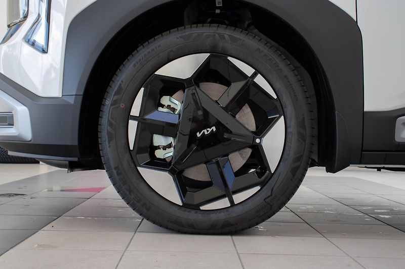 Kia Seltos 1,6 T-GDi GPF 4x2 7DCT EXCLUSI - fotka 16 z 16