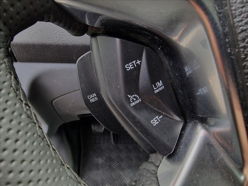Ford Transit 2.0TDCi 96kw L2, 9-míst, ČR - fotka 25 z 39