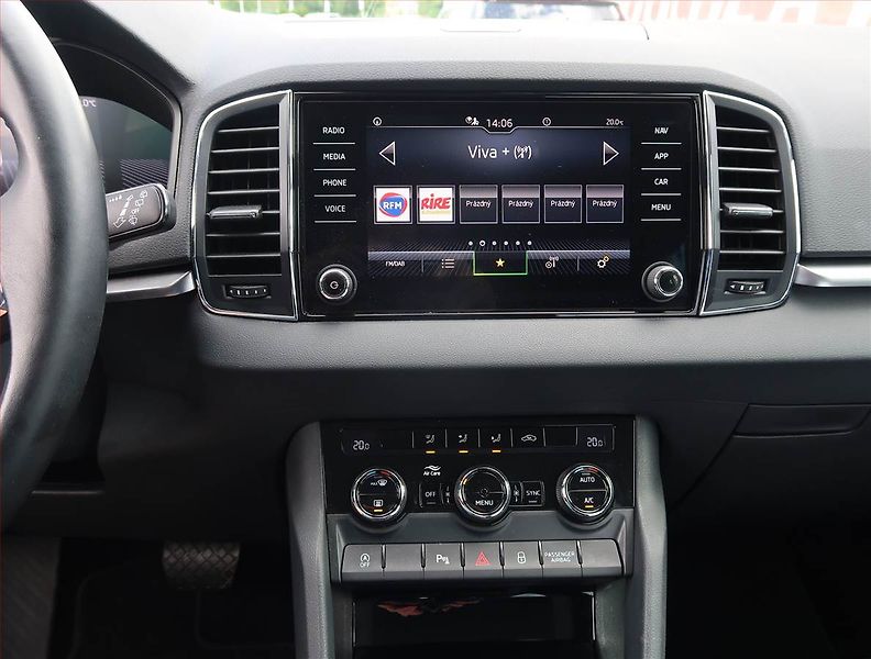 Škoda Karoq (2023) Ambition 2.0 TDI - fotka 12 z 24