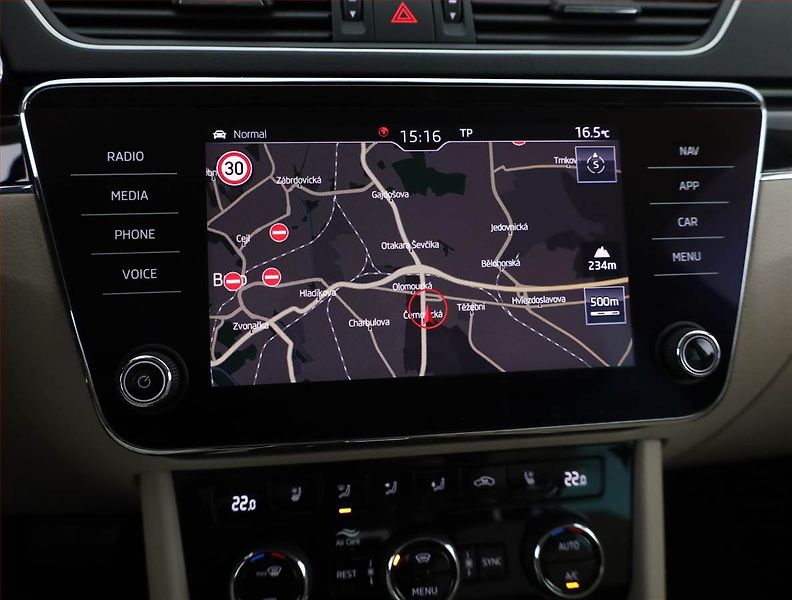 Škoda Superb (2020) Laurin&Klement 2.0 TSI - fotka 15 z 18