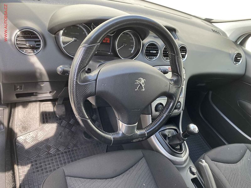 Peugeot 308 (2013) 1.4i 16V, ČR, Access - fotka 11 z 18