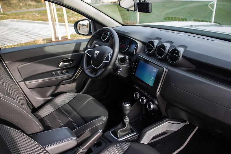 Dacia Duster - fotka 17 z 30