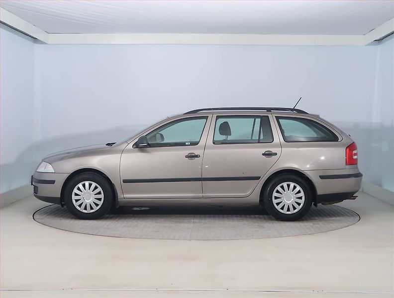 Škoda Octavia (2011) Ambiente 1.6, za super cenu - fotka 3 z 14