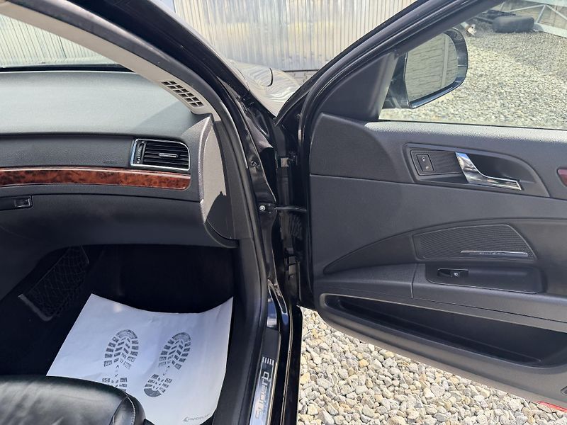 Škoda Superb 2.0TDi 170PS 6R 4x4 0% KOROZE! - fotka 128 z 157