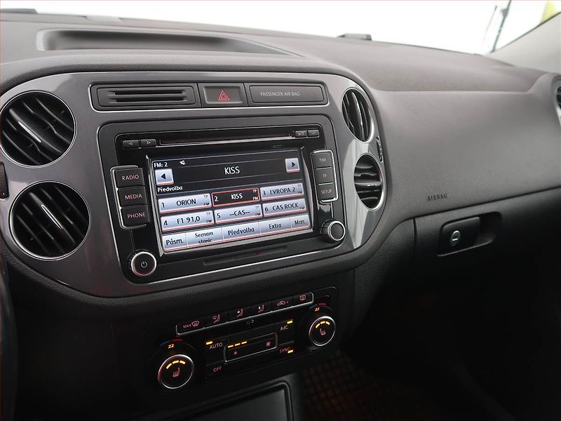 Volkswagen Tiguan (2014) 2.0 TDI, Serv.kniha, Tempomat - fotka 16 z 17