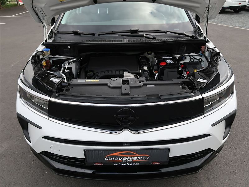 Opel Grandland 1,2 Turbo,96kW,1majČR,ser.kn. - fotka 23 z 28