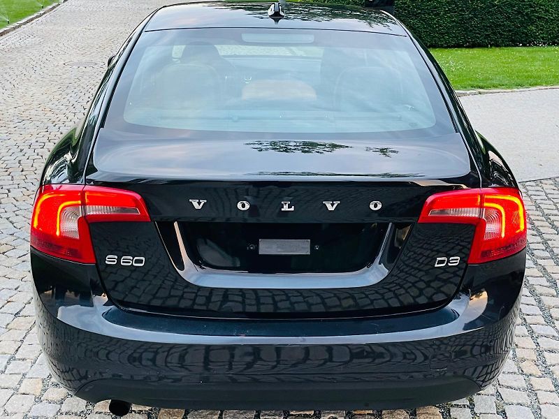 Volvo S60 2.0D 120KW 5VÁLEC VÝHŘEV SENZO - fotka 14 z 44