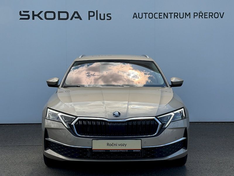 Škoda Octavia (2025) 1.5 TSI 110kW DSG Top Selectio - fotka 4 z 35