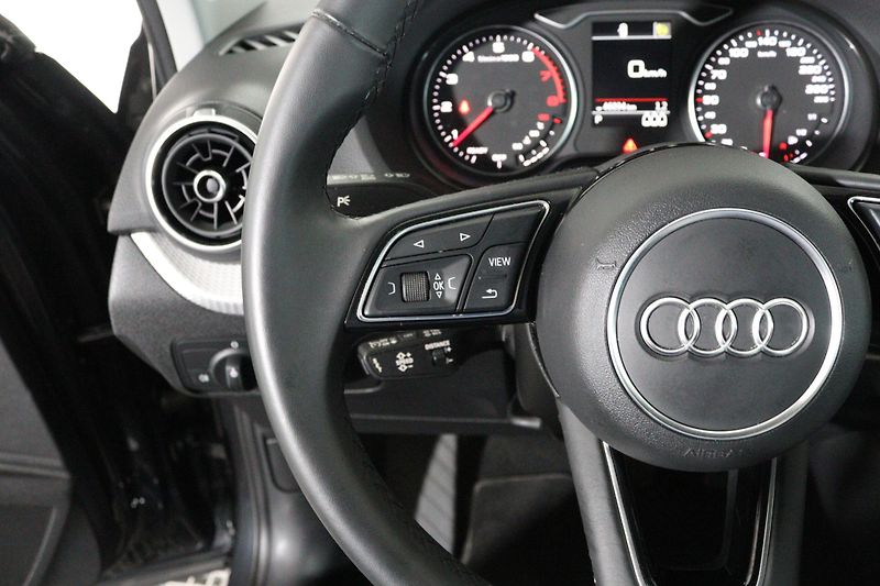 Audi Q2 Advanced 35 TFSI Stronic - fotka 23 z 26