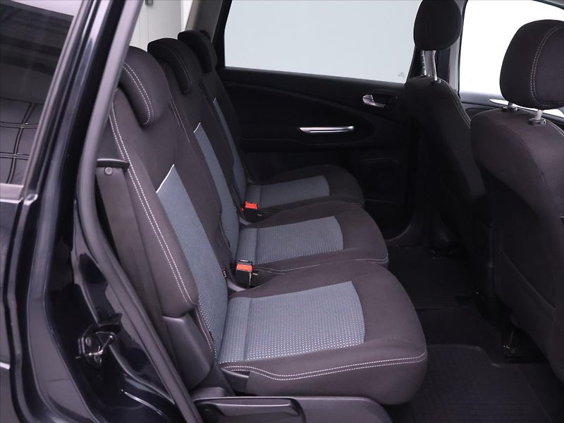 Ford S-MAX 2,0 TDCI 103kW Aut.klima - fotka 13 z 27