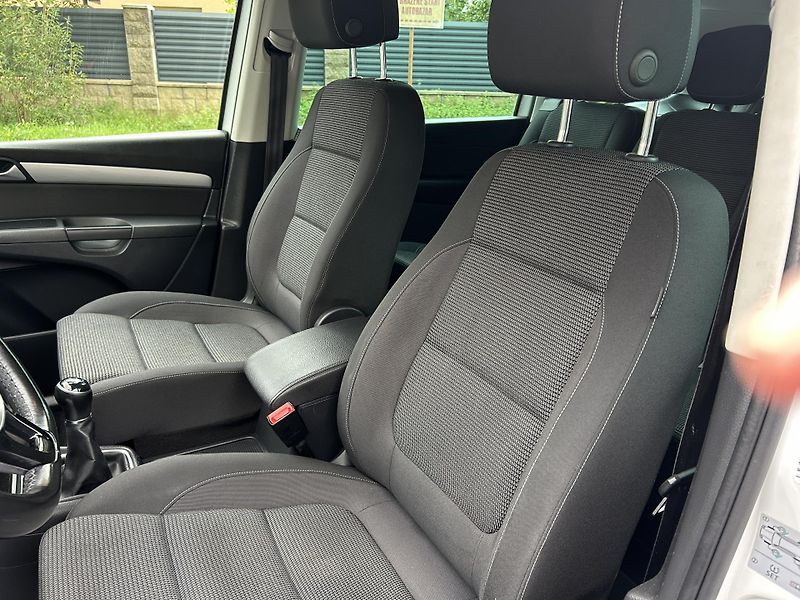 Volkswagen Sharan (2016) 1,4TSi 110 Comfortline 7 míst  - fotka 29 z 58