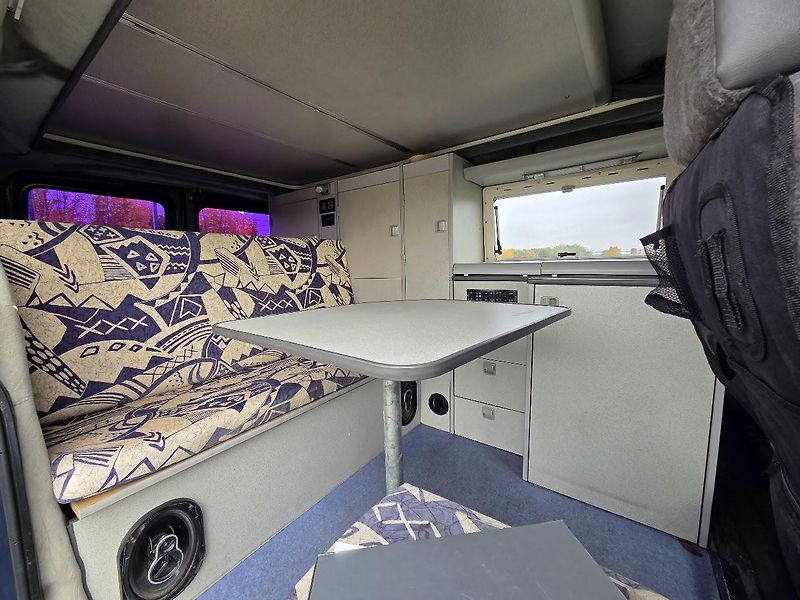 Ford Transit (2003) 2.0 Di-OR.VESTAVBA-4xSPANÍ  - fotka 19 z 35
