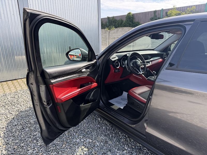 Alfa Romeo Stelvio 2.2JTDM Q4 4x4 210PS VELOCE 1A - fotka 91 z 167