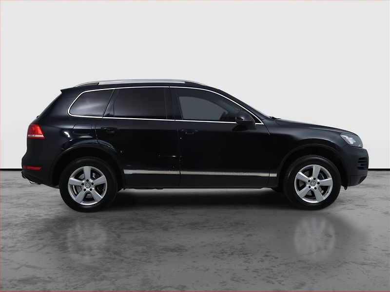 Volkswagen Touareg (2010) 3.0 TDI, 4X4, Automat, Navi - fotka 6 z 21