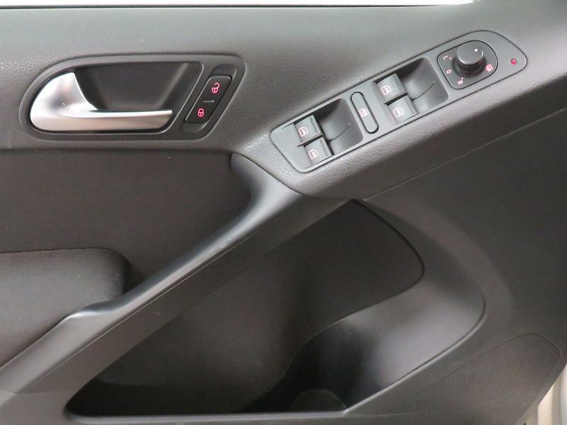 Volkswagen Tiguan - fotka 12 z 24