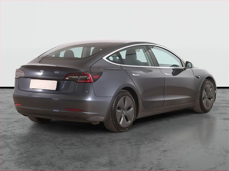 Tesla Model 3 (2020) Std Range Plus 52kWh, SoH 82% - fotka 5 z 21