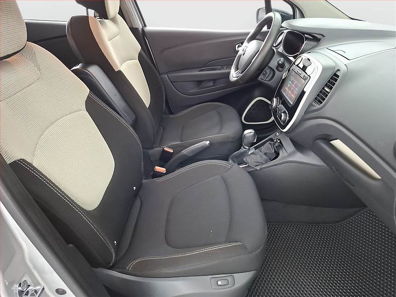 Renault Captur (2017) 1.2 TCe, Automat, Serv.kniha - fotka 9 z 17