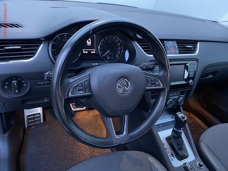 Škoda Octavia (2013) 1.8 TSi, Elegance, DSG - fotka 12 z 19