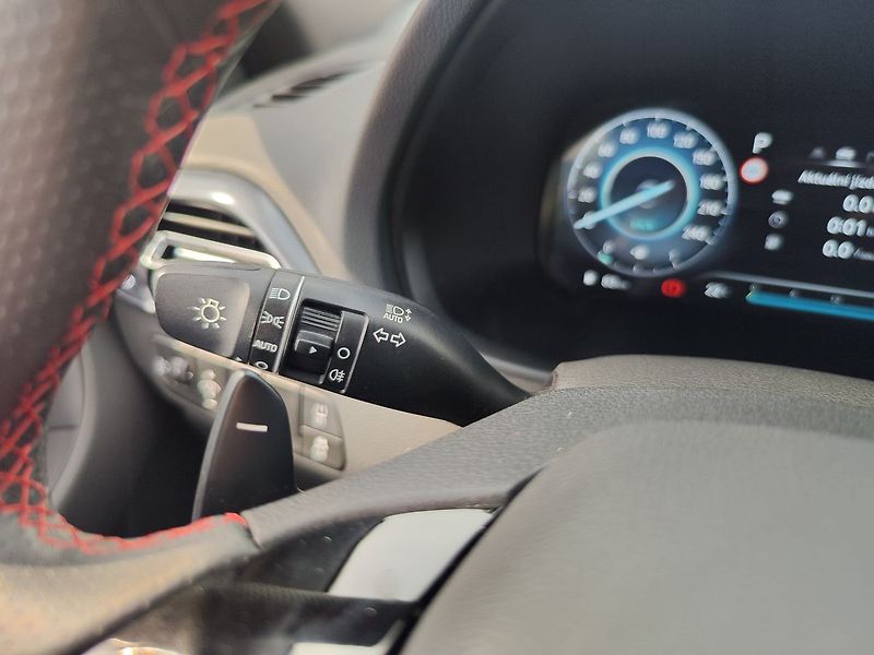Hyundai i30 1.5 T-GDI/103kW N-Line DCT - fotka 27 z 32