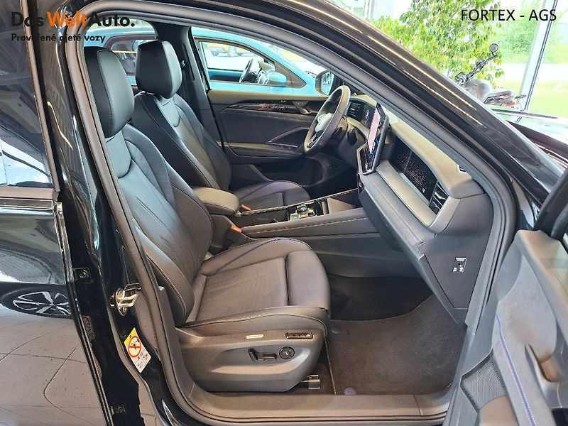 Volkswagen Tayron (2025) R-LINE,2.0 TDI,142kW,4x4,Záruk - fotka 16 z 33