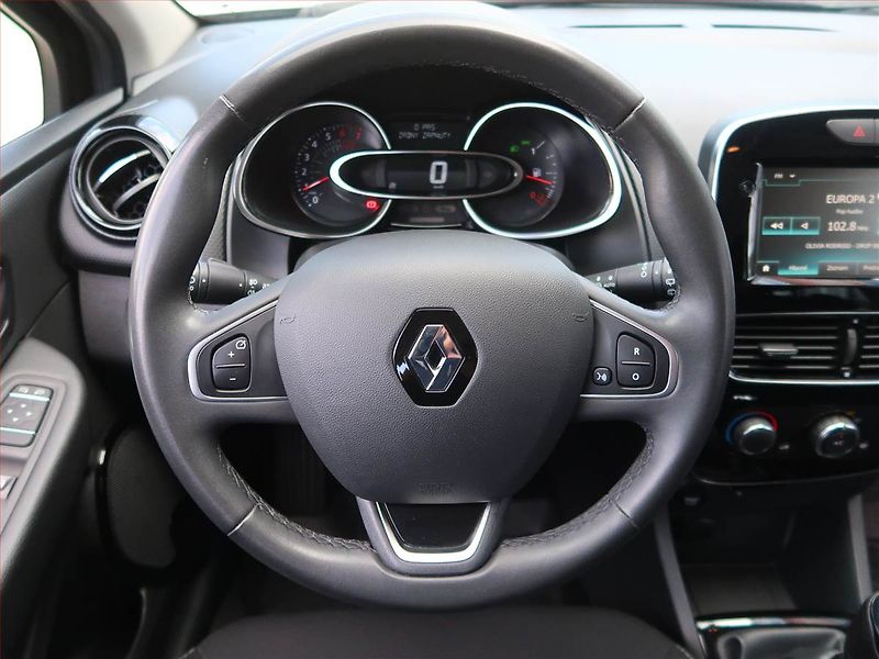 Renault Clio (2019) Limited 0.9 TCe, Serv.kniha - fotka 17 z 17