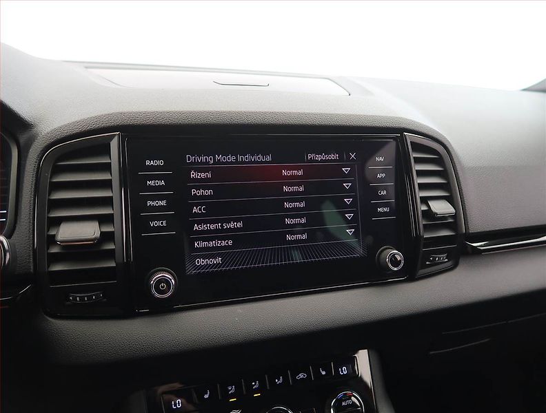 Škoda Karoq (2021) Sportline 1.5 TSI - fotka 19 z 28