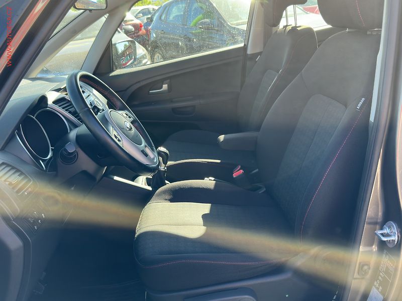 Kia Venga (2018) 1.4i, ČR, servis.kniha, AC - fotka 9 z 18