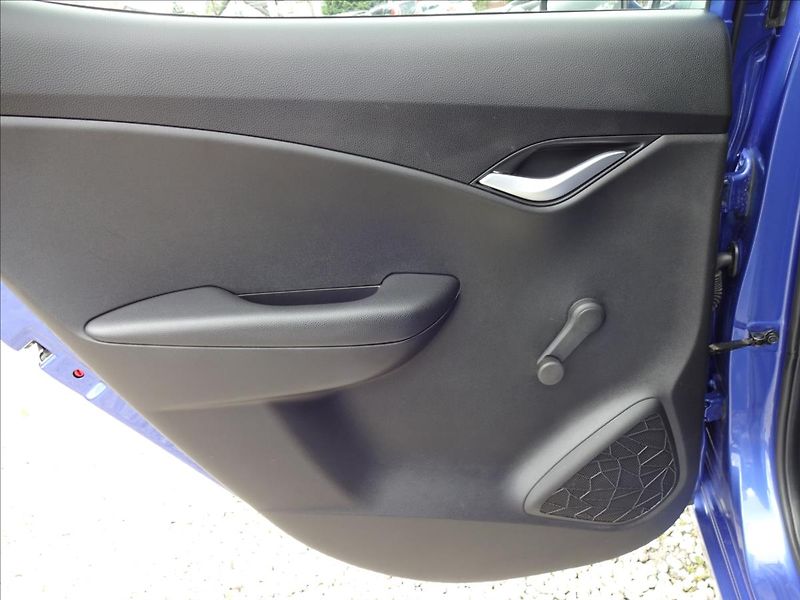 Hyundai ix20 1,6 i 91kW 56 000km - fotka 22 z 48