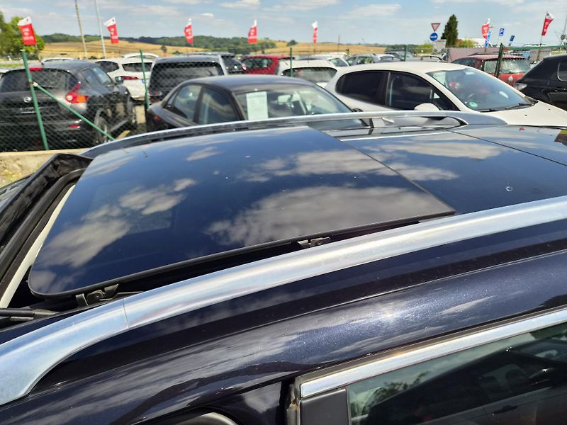 Volkswagen Golf 2,0 TDI HIGHL - fotka 12 z 23