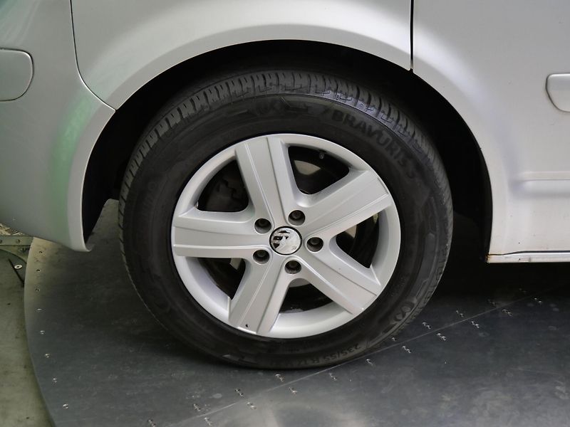 Volkswagen Multivan - fotka 10 z 29