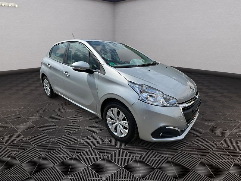 Peugeot 208 (2014) 1.2i 60kw - fotka 7 z 23