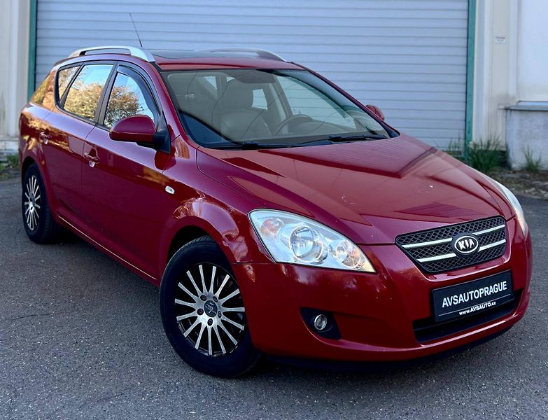 Kia Ceed (2008) 1.6 CRDi (ED)  RODINNÉ KOMBI - fotka 1 z 25