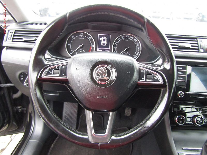 Škoda Superb (2018) 2.0 TDi, Active - fotka 17 z 17
