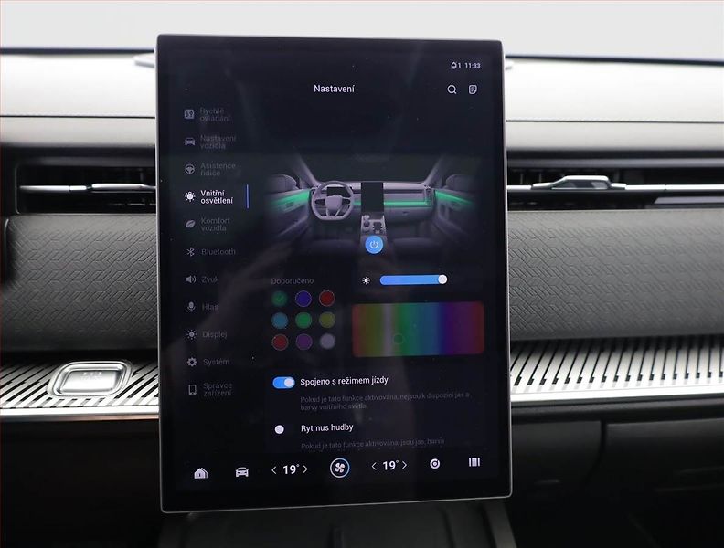 Jaecoo 7 (2025) 1.6 TGDI, Luxury, Navigace - fotka 14 z 22