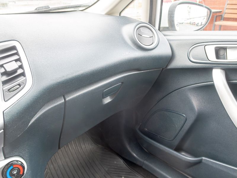 Ford Fiesta (2012) 1.25i 44KW – KLIMA - fotka 19 z 32