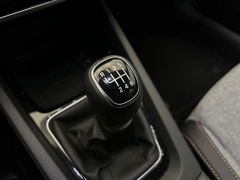 Škoda Octavia 1.5 TSI Top selection - fotka 15 z 24