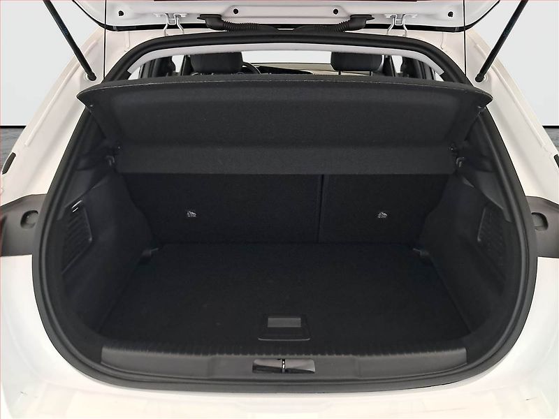 Opel Mokka (2022) Electric 50 kWh, SoH 90% - fotka 14 z 27