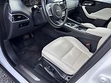 Jaguar F-Pace (2017) 2.0 AWD, 132kW,1.majitel, DPH - náhled 9