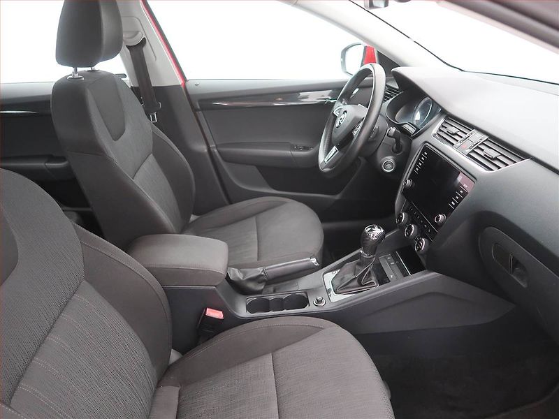 Škoda Octavia (2017) Style 1.6 TDI, Automat - fotka 9 z 16