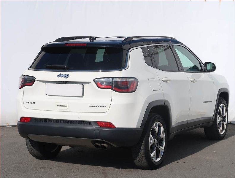 Jeep Compass (2019) 1.4 MultiAir - fotka 5 z 18