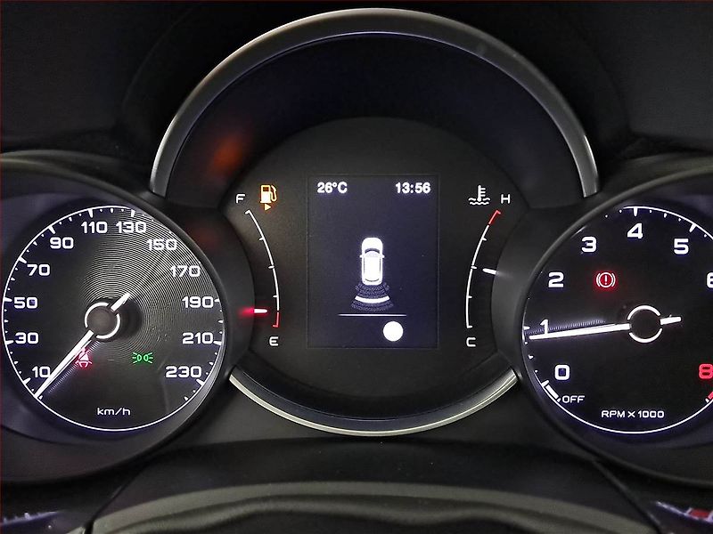 Fiat 500X (2019) 1.6 E.torQ, Tempomat - fotka 13 z 19