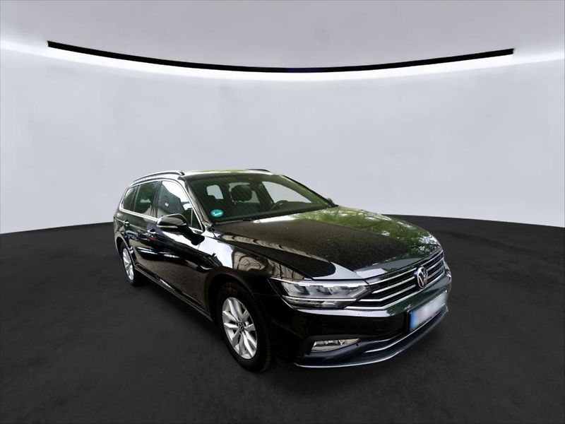 Volkswagen Passat 2,0 PANORAMA,WEBASTO,TAŽNÉ - fotka 2 z 9
