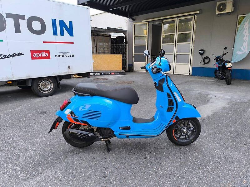 Vespa GTS 125 Super (2025) Sport Blu Eclettico E5+ (sleva - fotka 8 z 12