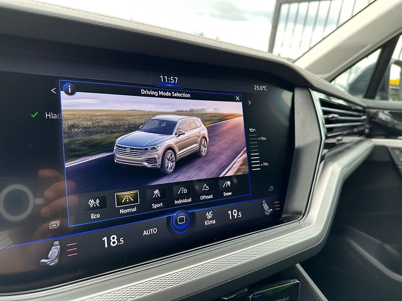 Volkswagen Touareg (2022) 3.0TDi VIRTUAL,TAŽNÉ,4X4 - fotka 12 z 19