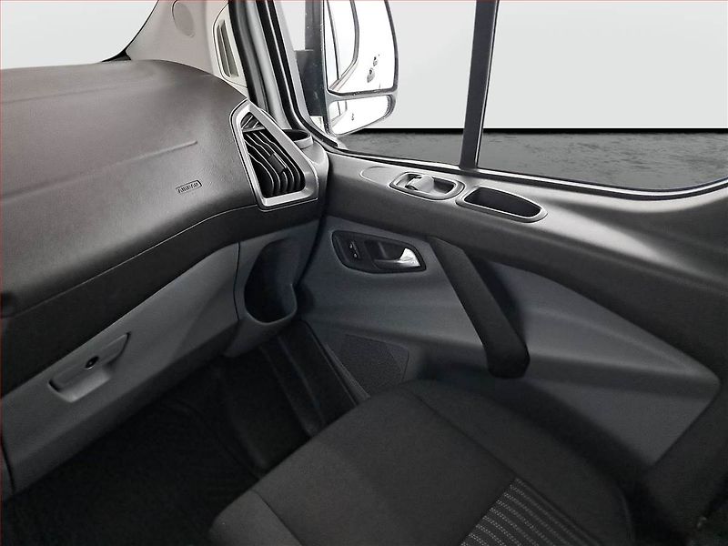 Ford Transit Custom (2017) Trend 2.0 EcoBlue, Bus, 9Míst - fotka 8 z 17