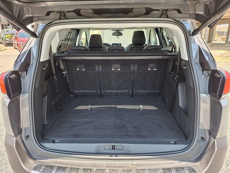 Peugeot 5008 ALLURE 1.5 BHDi 130k M6 - fotka 6 z 30