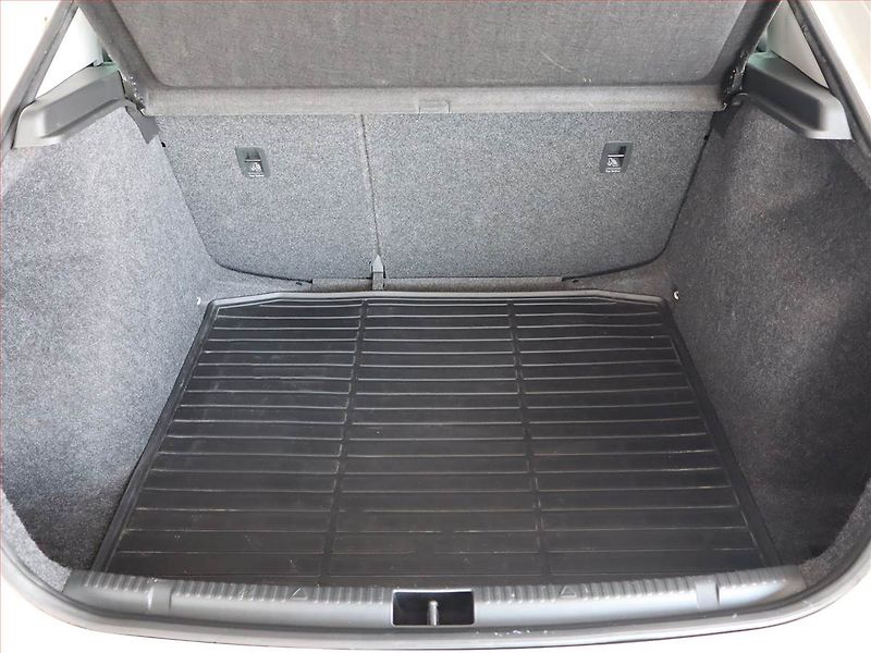 Škoda Rapid (2015) 1.2 TSI, Navi, Tempomat - fotka 14 z 19