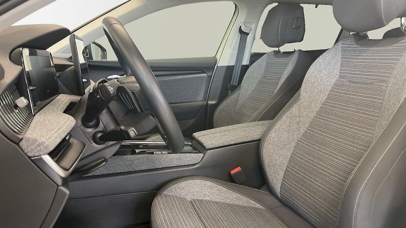 Škoda Superb (2025) Kombi Selection 2.0TDI 110kW D - fotka 15 z 34