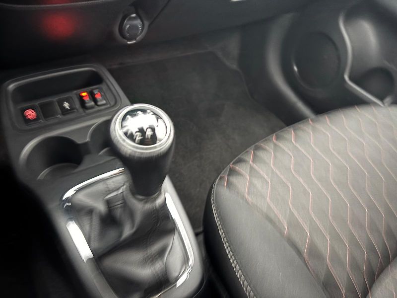 Mitsubishi Space Star 1.2 MIVEC 59kW - fotka 19 z 25